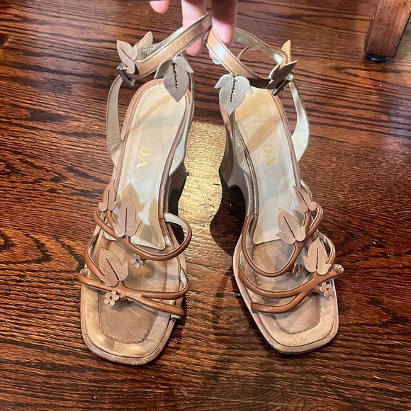 Prada Wedges w Leather Leaf Applique Size 40 - Picture 2 of 11